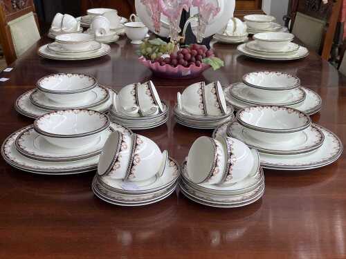 Wedgwood 'Medici' porcelain dinner setting for eight