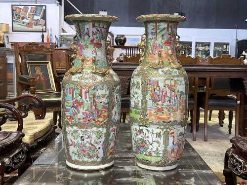 Pair of Chinese famille rose porcelain vases