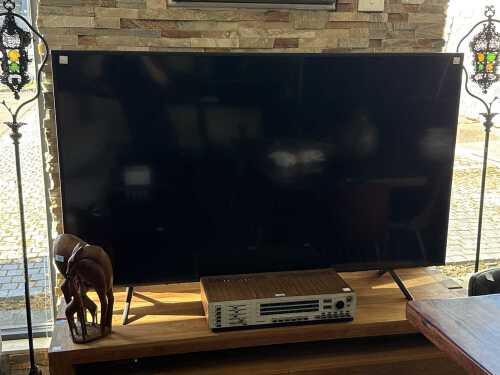Samsung 75-inch 4K UHD Smart TV