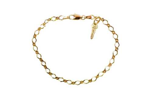 A bracelet in 9 carat yellow gold