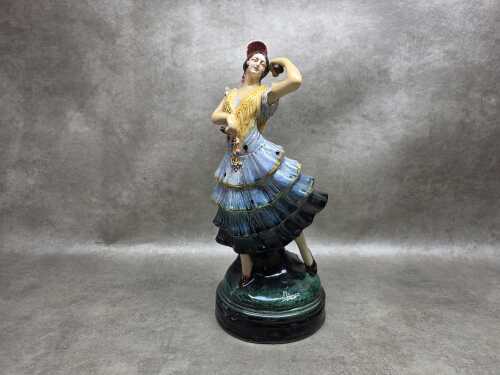 Antonio Peyr&oacute; Mezquita, Spanish majolica figure of a lady, A/F