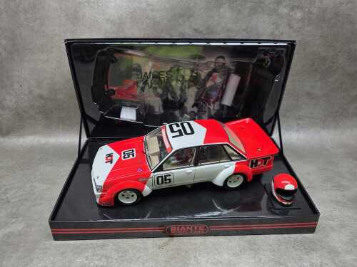 Biante Holden VK Commodore #05 Brock/Perkins 1:18 scale model car