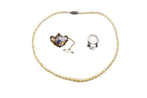 Collection of antique and vintage jewellery