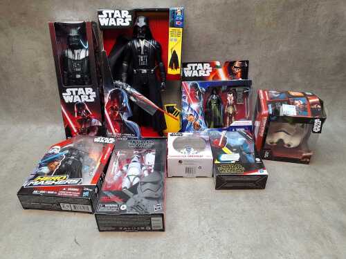 Star Wars figurines and toys