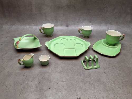 Royal Winton 'Grimwades' green porcelain part setting