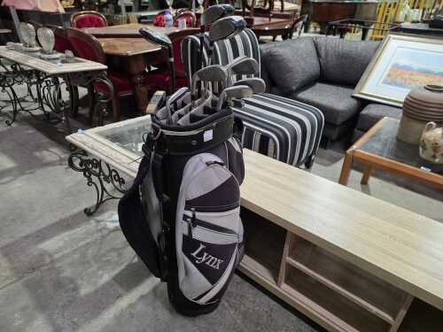 Lynx Silver Cat golf bag with clubs