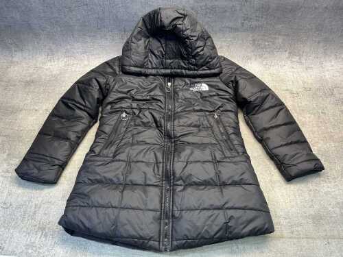 The North Face Women's hooded puffer jacket size S