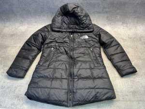 The North Face Women's hooded puffer jacket size S