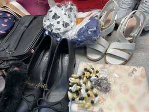 Group of Women's accessories - 5