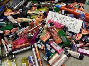 Group of lighters - 4