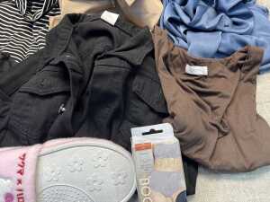 Group of Women's clothing size XS - 5