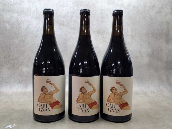 Cari Gnan 2022, three bottles