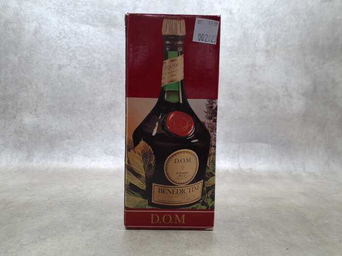 B&eacute;nedictine D.O.M. herbal liquor