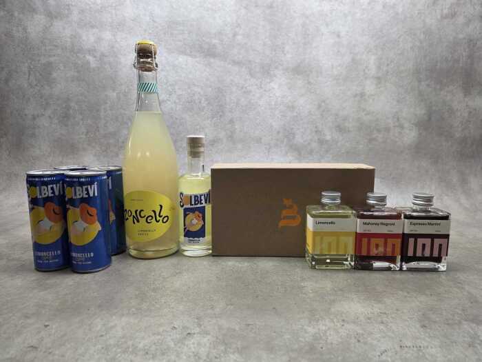 Mixed alcoholic drinks, nine items