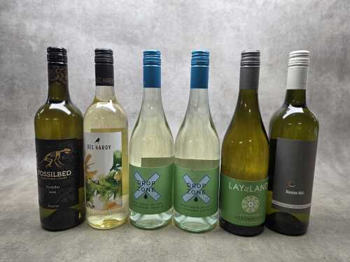 Mixed white wine, six bottles