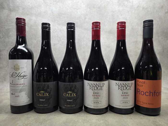 Mixed red wine, six bottles