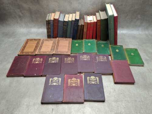 Antique books, including leathbound and Thomas Hardy's Wessex Novels