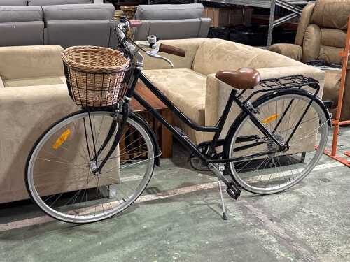 Vintage-style step-through cruiser bike