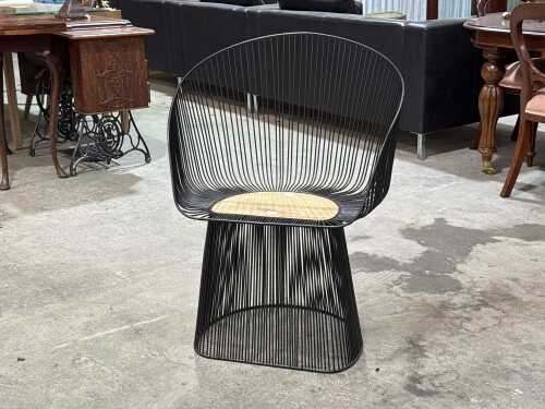 Black metal wire occasional chair
