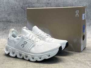 Cloudswift 4 size US 9 Women's