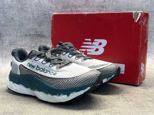 New Balance Fresh Foam Trail More v3 size US 9.5 Men's
