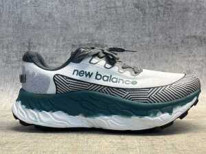 New Balance Fresh Foam Trail More v3 size US 9.5 Men's - 2