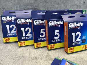 Group of Gillette Pro Glide 5 products - 2