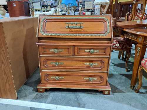 Timber fall-front bureau