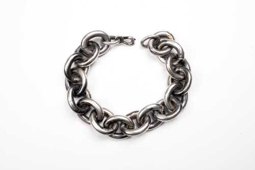 A heavy oval belcher link bracelet in sterling silver