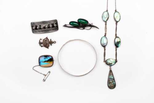 Collection of vintage jewellery in sterling silver