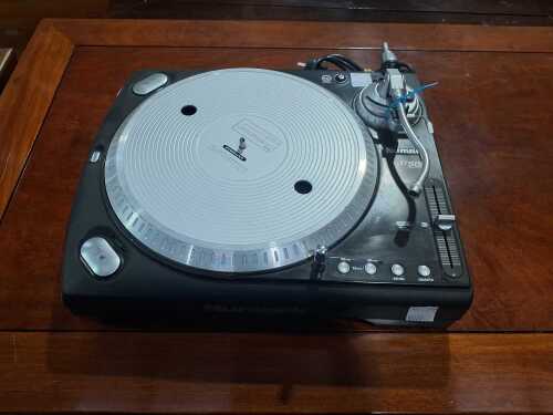 Numark TT500 DJ turntable