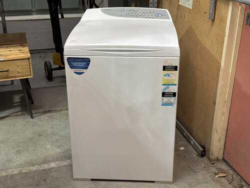 Fisher & Paykel 7.5kg top load washing machine