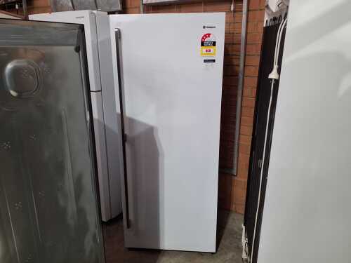 Westinghouse 386L upright freezer