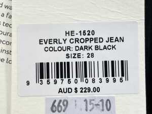 Henne Everly Cropped Jean in Dark Black, size 28 - 4
