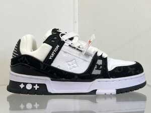 Designer style sneakers in black and white, size 6 - 2