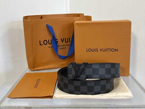 Designer style belt in black and grey