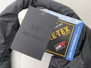 Arc'teryx Gore-Tex jacket in black, size M - 5