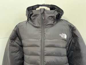 The North Face Men's Terra Peak Hooded Jacket in black, size XL - 2