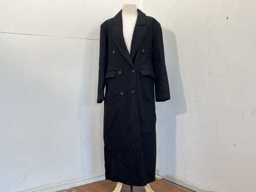 The Coatmaker Company The Noir Signature Full Length Cashmere Coat in black, size US 4