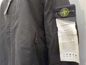 Designer style Hooded Jacket in Black. size 2XL - 3
