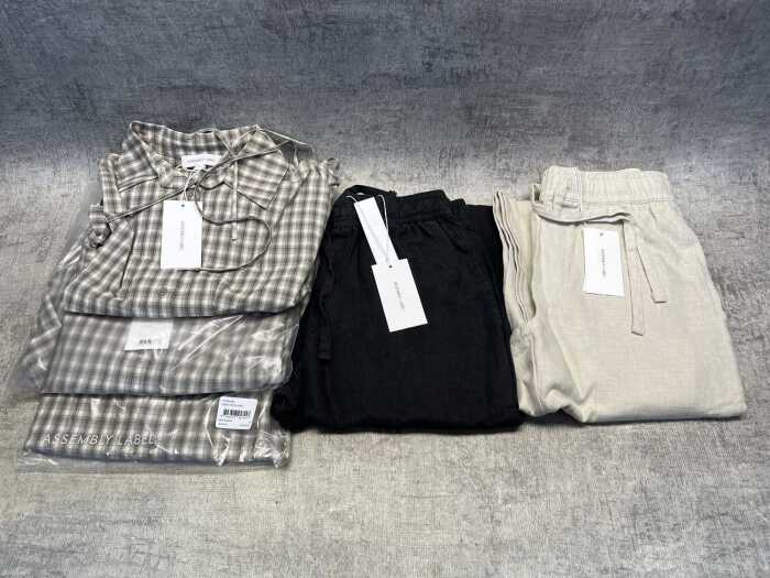 Group of Assembly Label clothing size XS