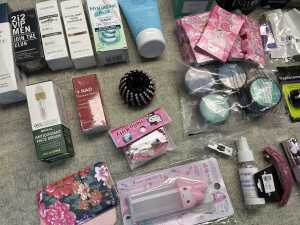Group of beauty products - 4