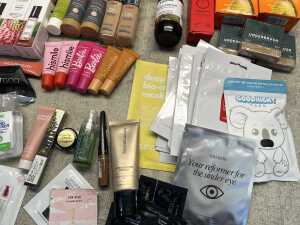 Group of beauty products - 5