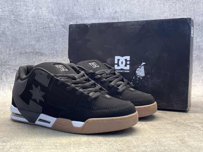 DC Command size US 11 Men's