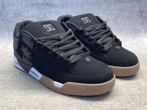 DC Command size US 11 Men's - 3