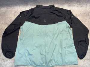 Nike Stride Men's Repel UV Running Jacket size XL - 4