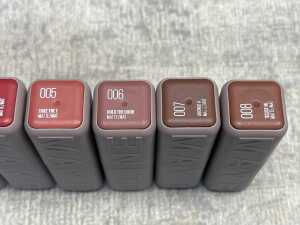 Group of Maybelline Matte lipstick - 3
