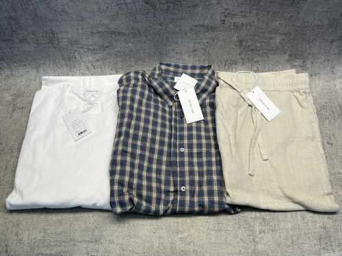 Group of Assembly Label clothing size XXL