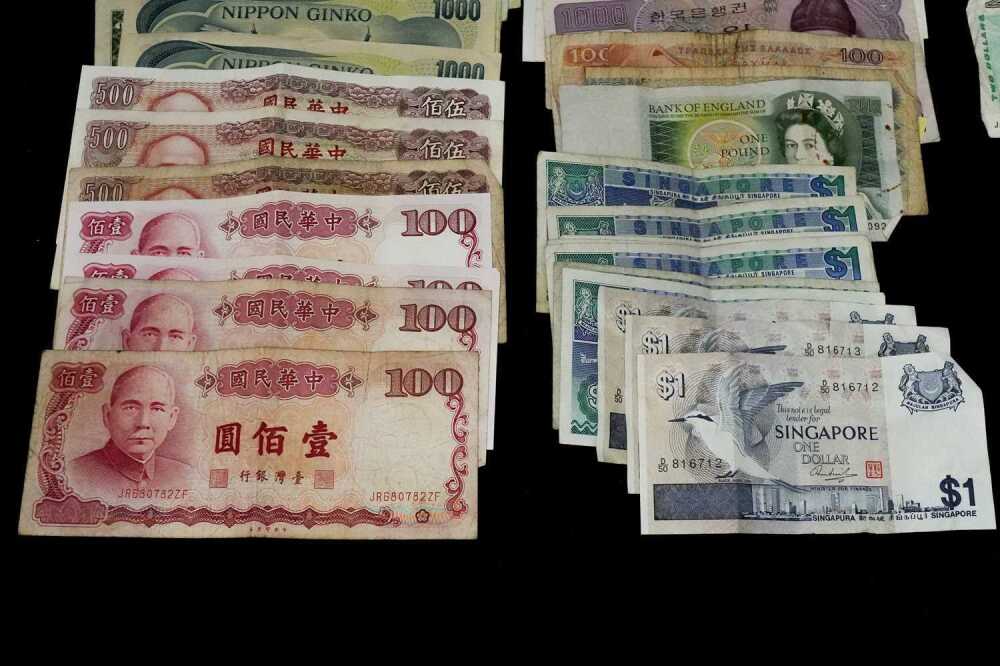 Group of assorted bank notes
