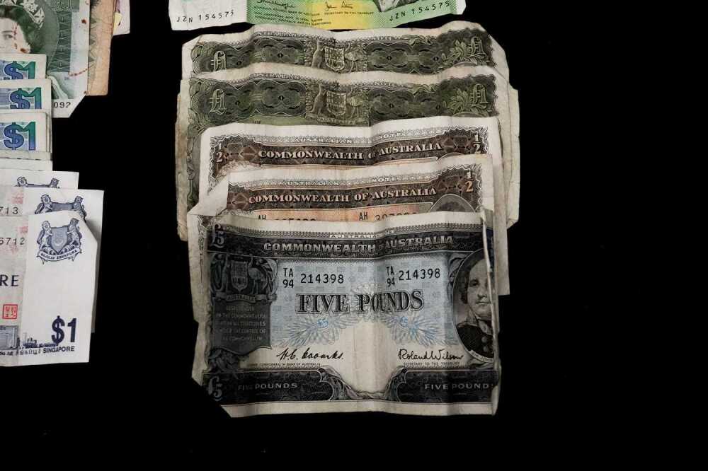 Group of assorted bank notes